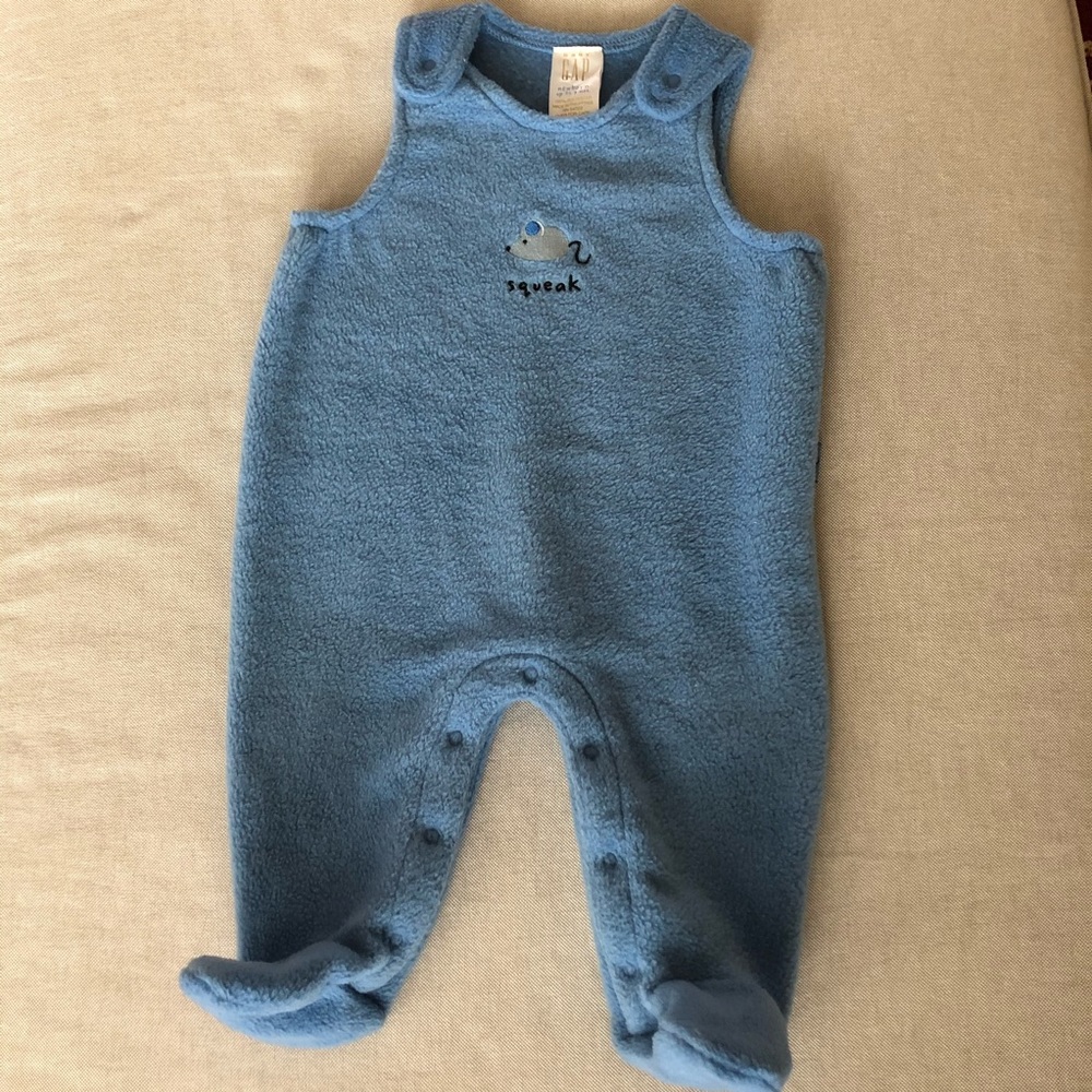 Baby Gap bodysuit in blue